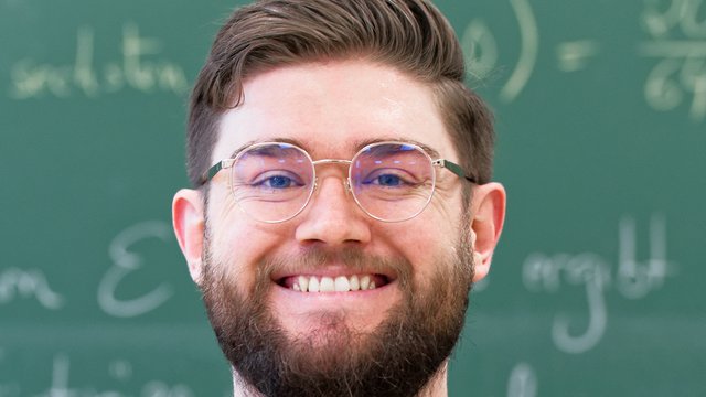 Dr. Michael Redle